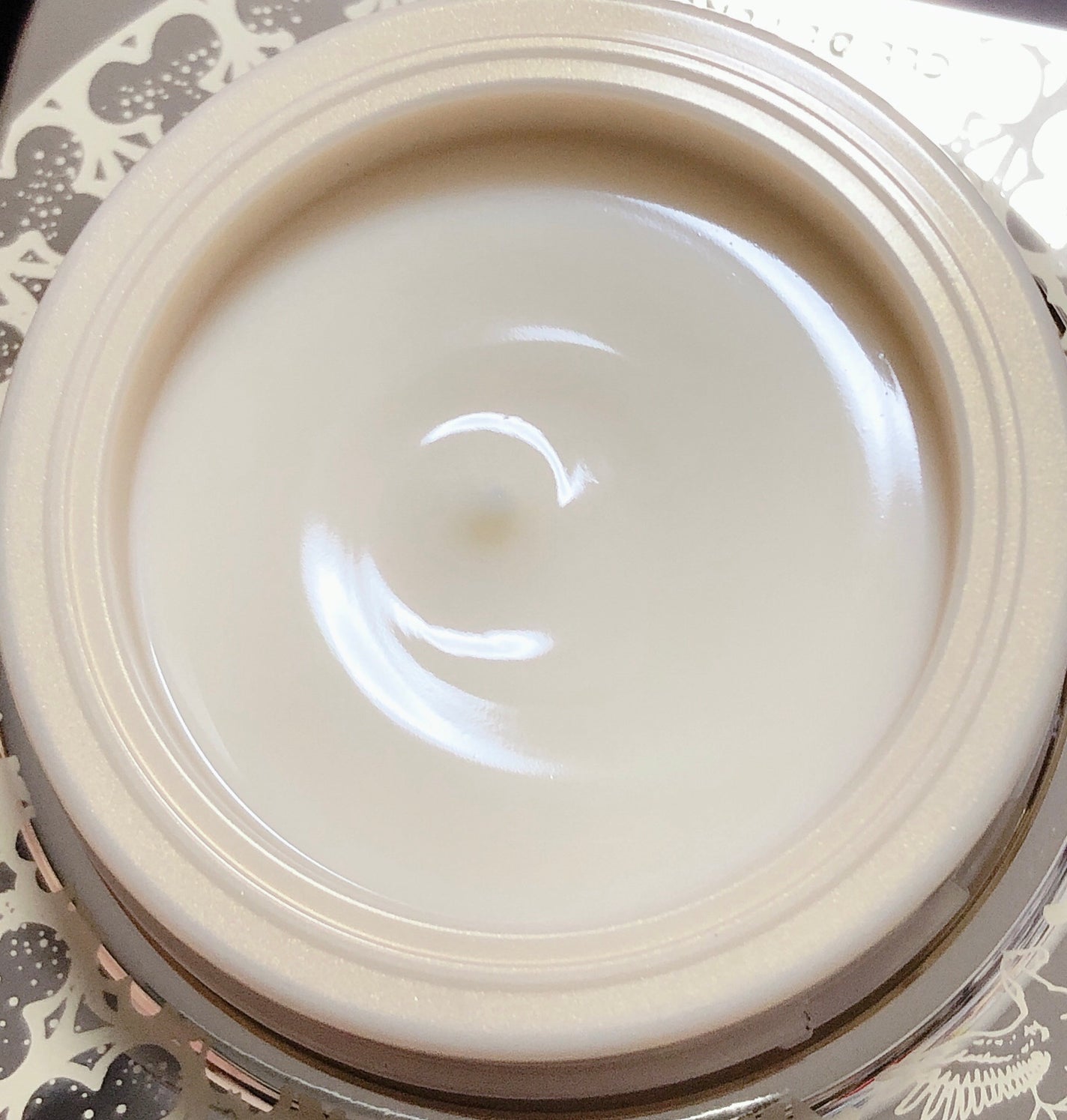 ラ・クレーム/クレ・ド・ポー ボーテ/フェイスクリームを使ったクチコミ(6枚目)