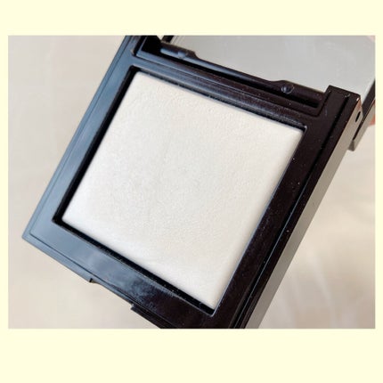 シークレット ブラーリング パウダー フォー アンダー アイズ/ローラ メルシエ/プレストパウダーを使ったクチコミ(2枚目)