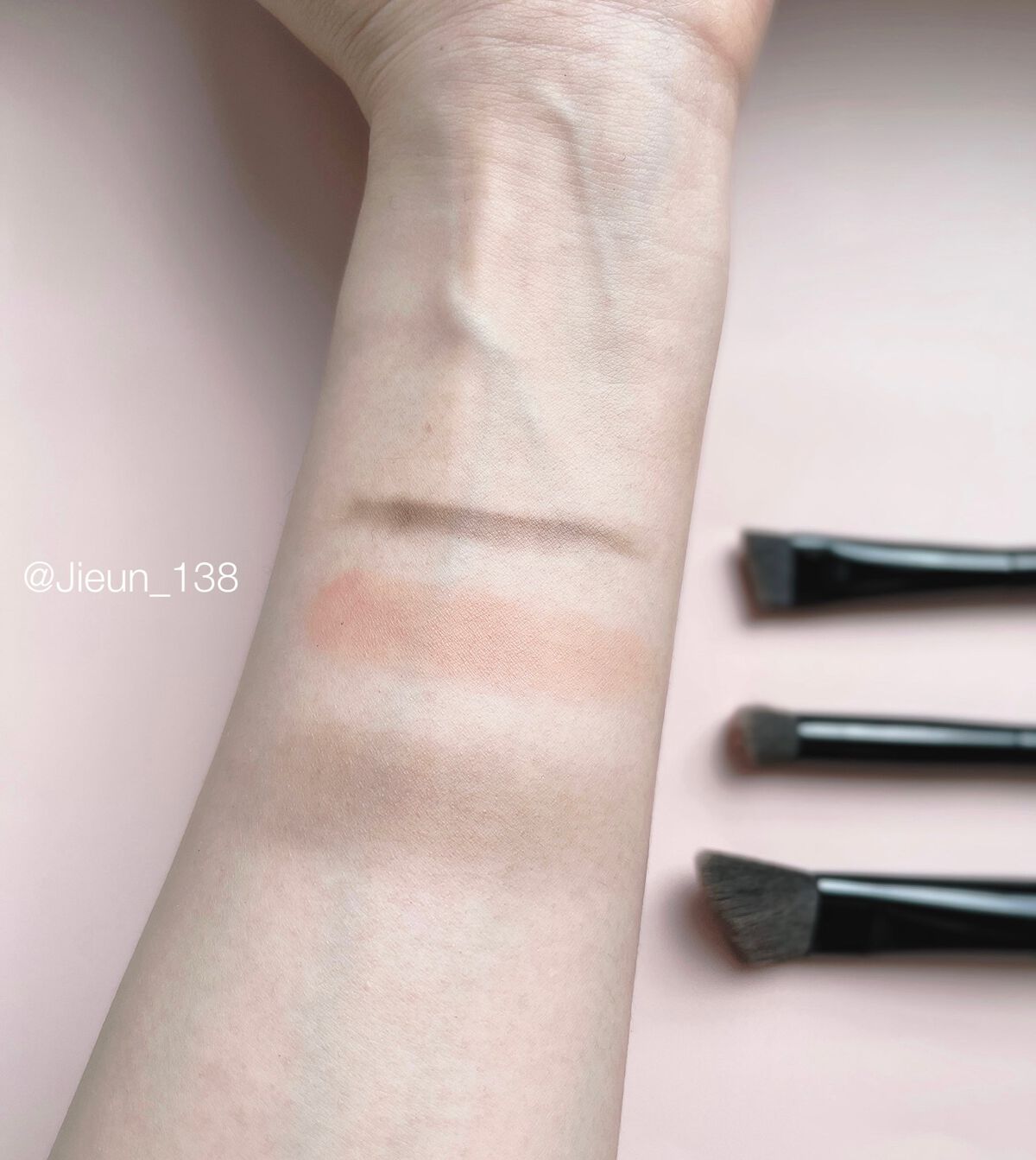 マルチシェーディングブラシ/KATE/メイクブラシを使ったクチコミ（2枚目）