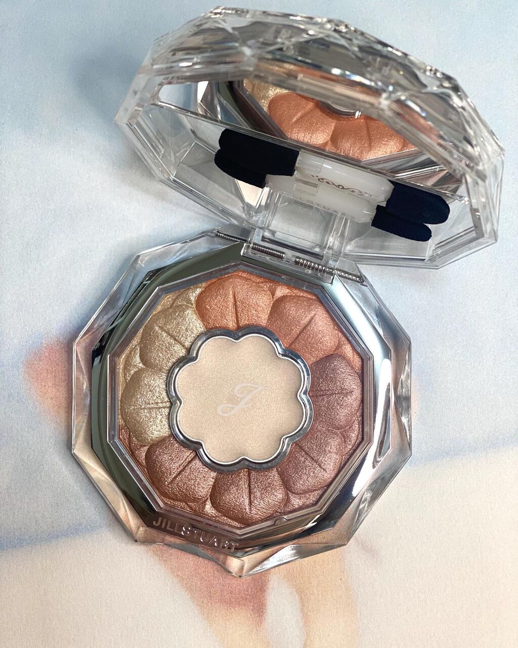 ジルスチュアート ブルームクチュール アイズ/JILL STUART/アイシャドウパレットを使ったクチコミ(1枚目)