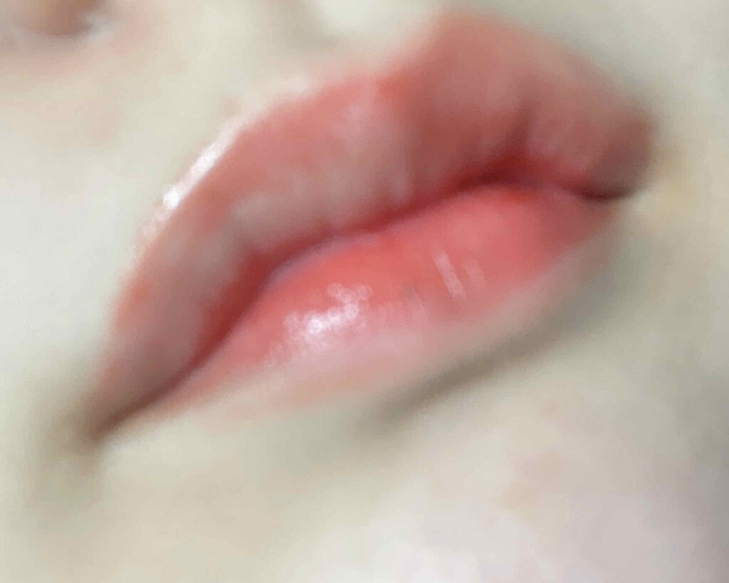 ジューシーラスティングティント/rom&nd/リップティントを使ったクチコミ（3枚目）