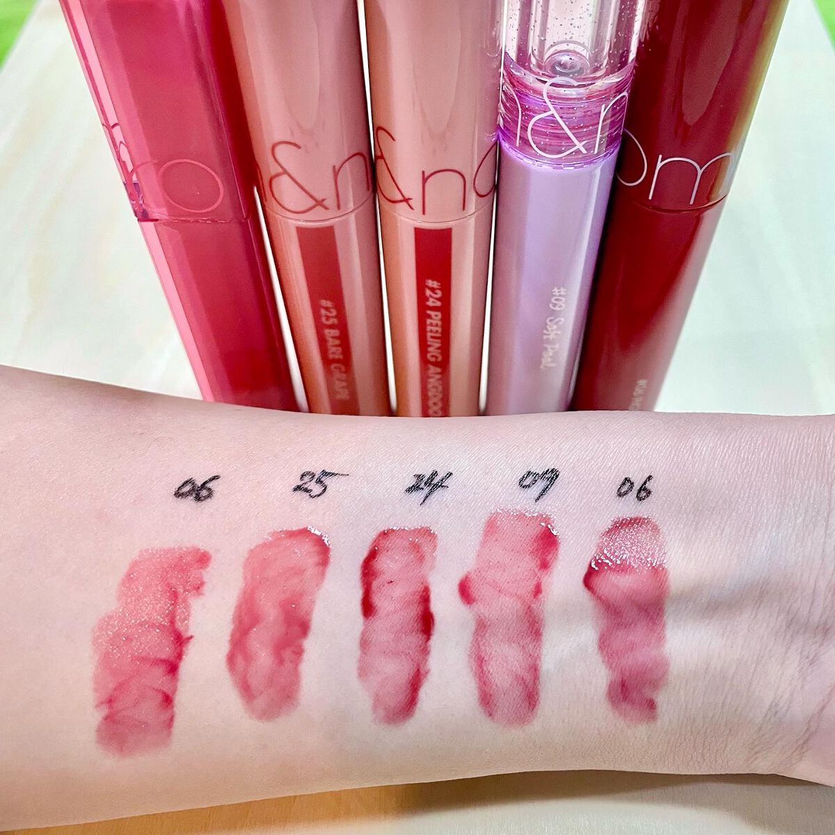 ジューシーラスティングティント/rom&nd/リップティントを使ったクチコミ（2枚目）