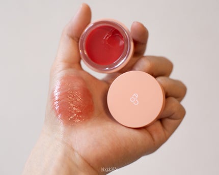 GLOWY TINT BALM/AOU/リップグロスを使ったクチコミ(4枚目)