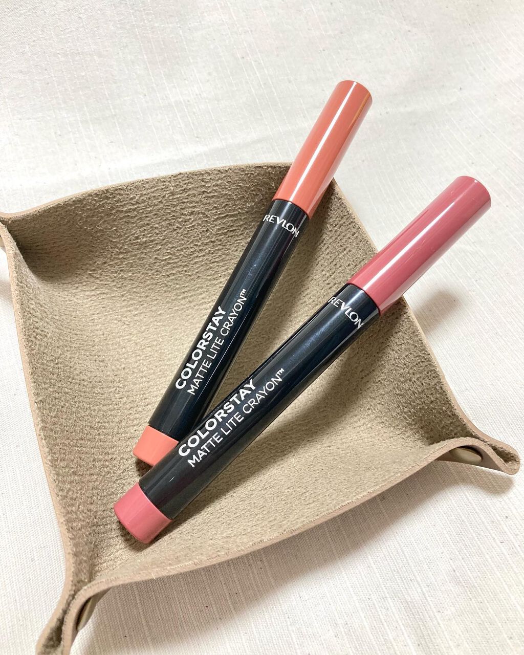 レブロン カラーステイ マット ライト クレヨン/REVLON/口紅を使ったクチコミ（1枚目）