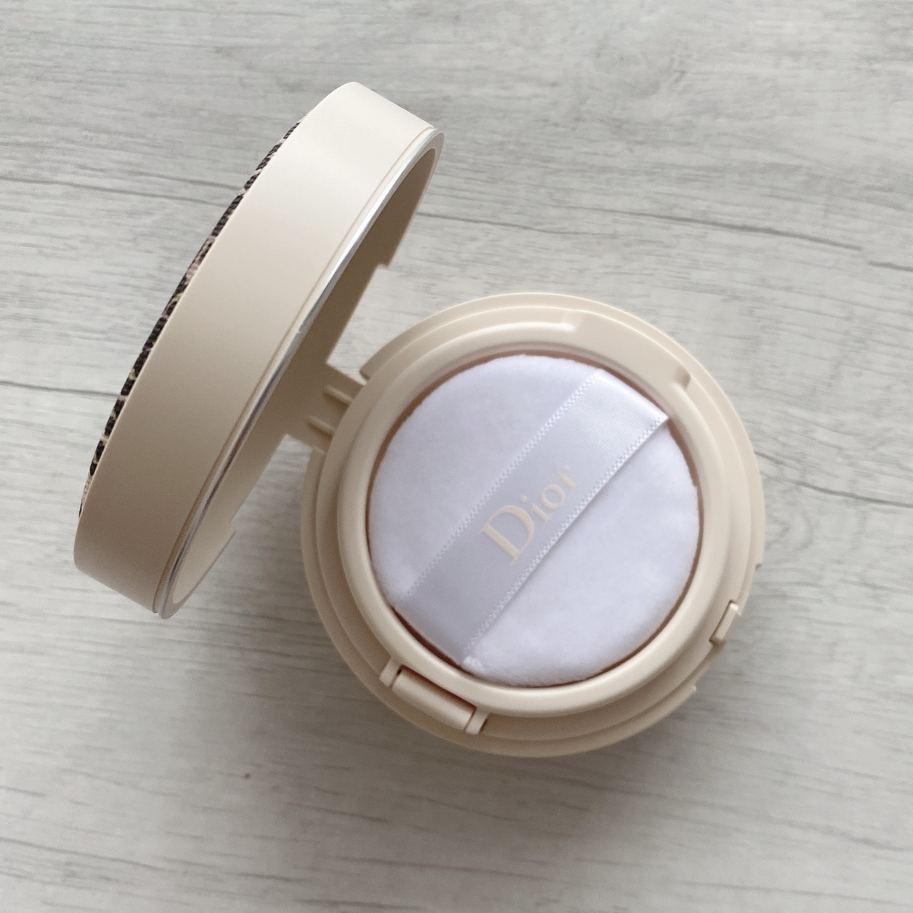 ディオールスキン フォーエヴァー クッション パウダー ミレフィオリ/Dior/ルースパウダーを使ったクチコミ（2枚目）