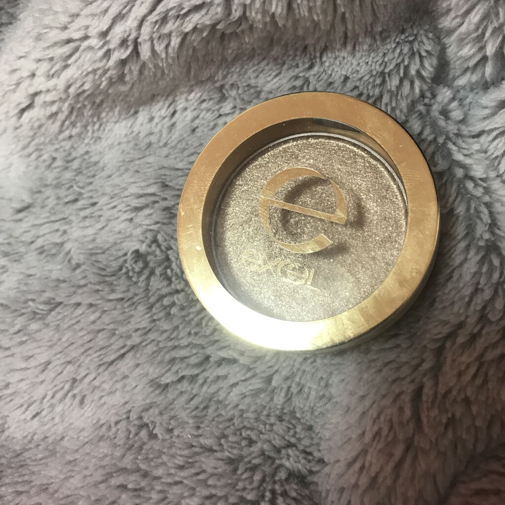 シャイニーシャドウ N SI03イエローゴールド/excel/単色アイシャドウを使ったクチコミ（1枚目）
