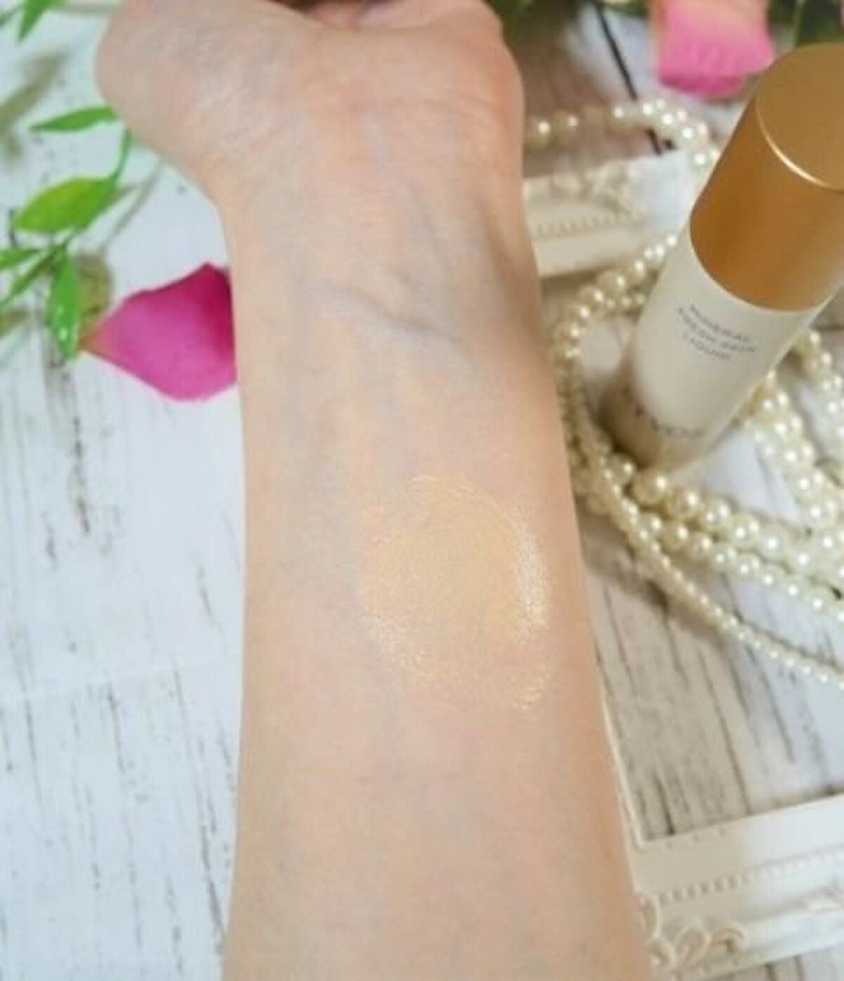 ミネラルフレッシュスキンリキッド/エトヴォス/リキッドファンデーションを使ったクチコミ(6枚目)