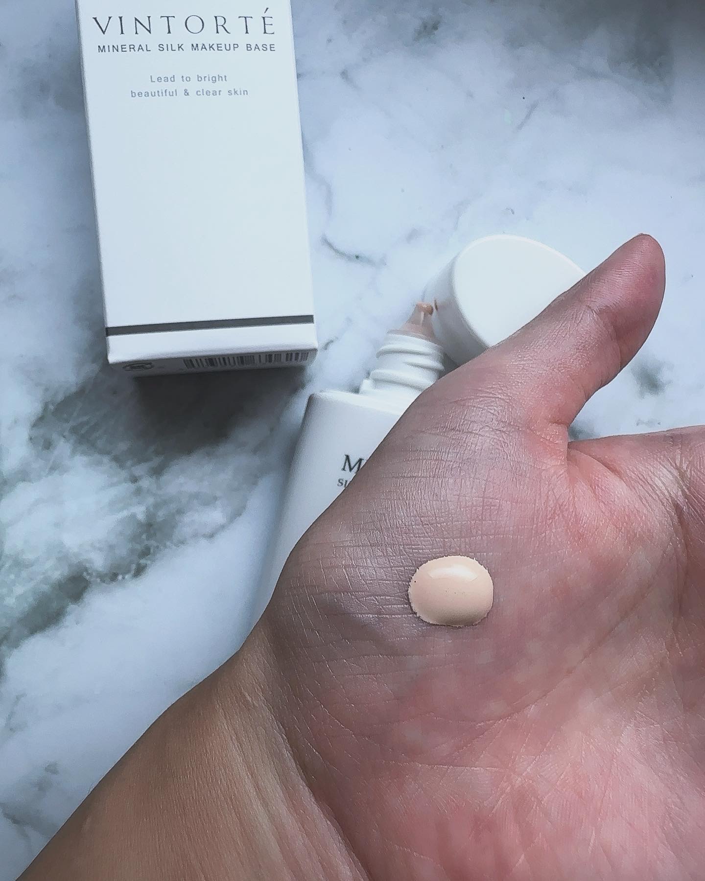 ミネラルシルクメイクアップベース/ヴァントルテ/化粧下地を使ったクチコミ（3枚目）