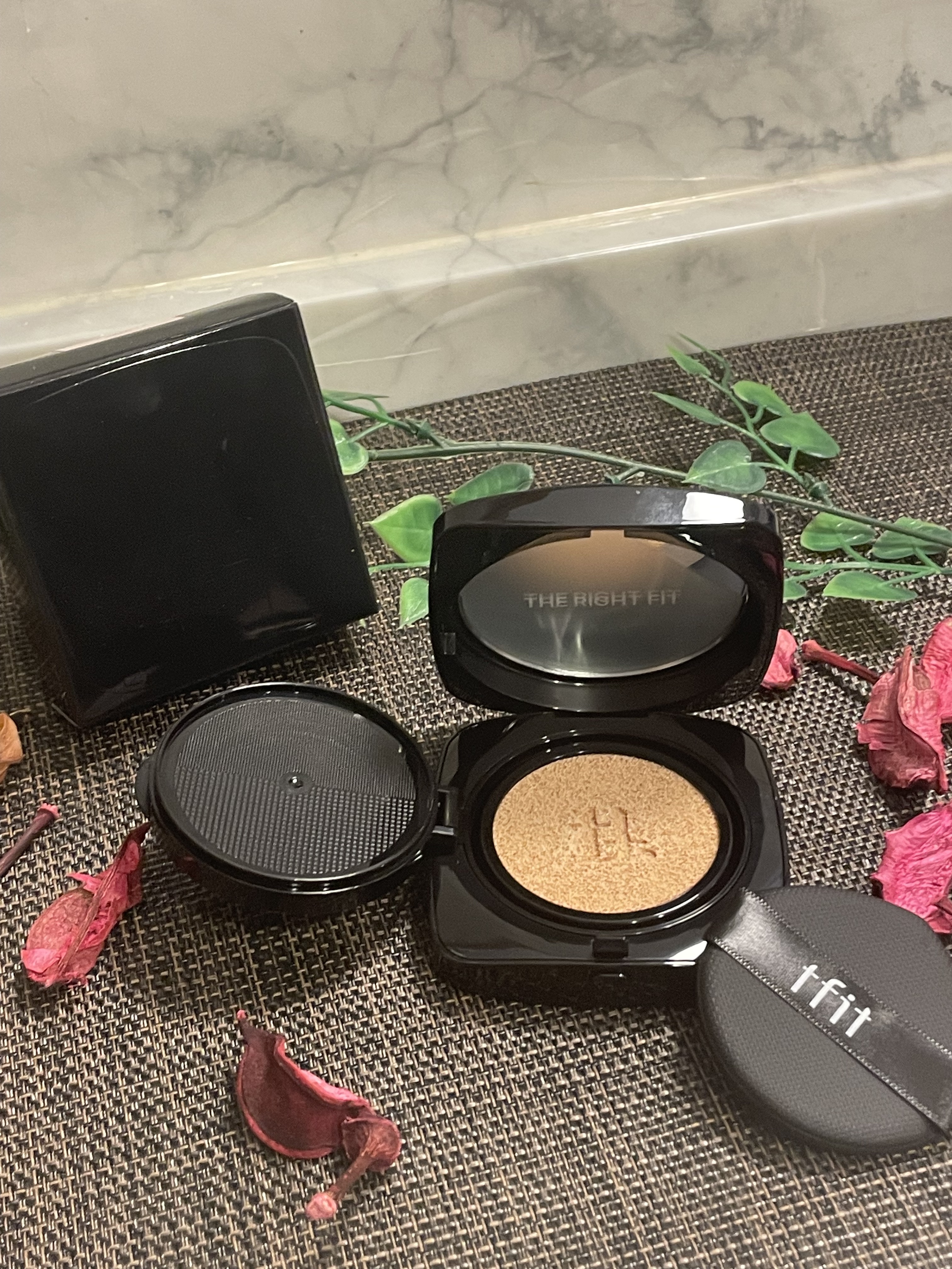 レイヤリングフィット グロークッションEX/TFIT/クッションファンデーションを使ったクチコミ（2枚目）