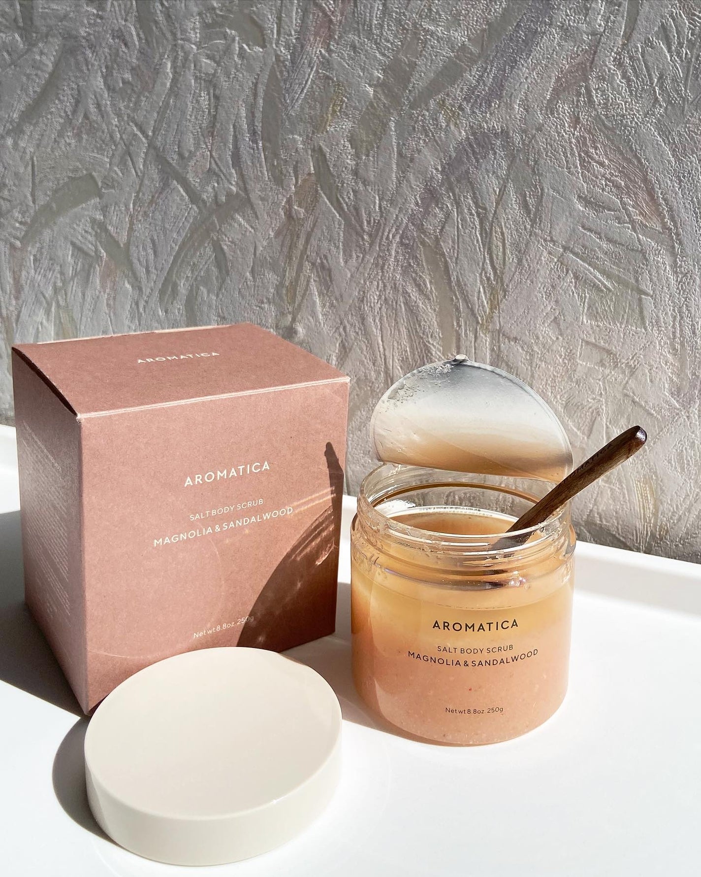 ソルトボディスクラブマグノリア&サンダルウッド/AROMATICA/ボディスクラブを使ったクチコミ(1枚目)