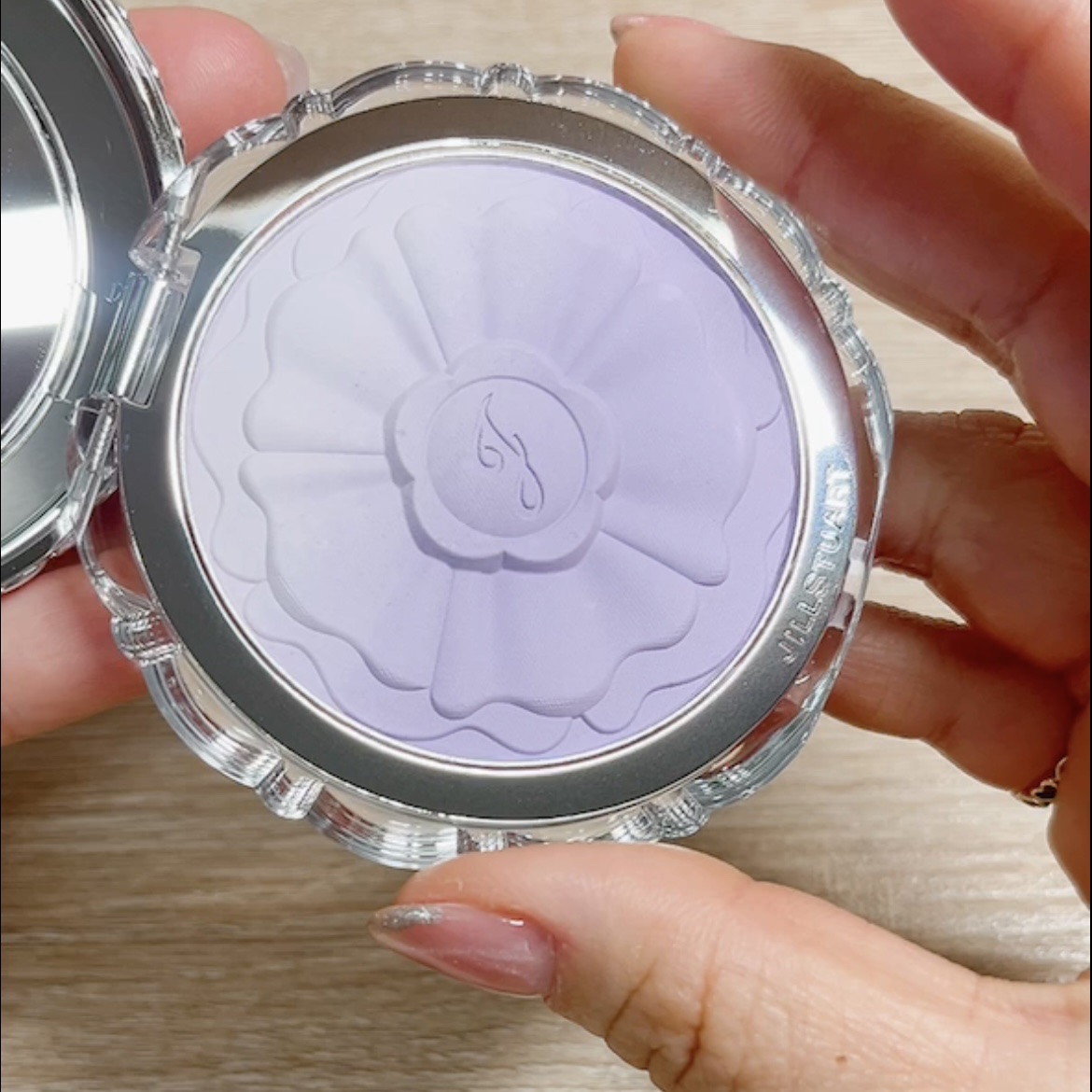 ジルスチュアート　パステルペタル ブラッシュ 03 misty lilac/JILL STUART/パウダーチークを使ったクチコミ（2枚目）