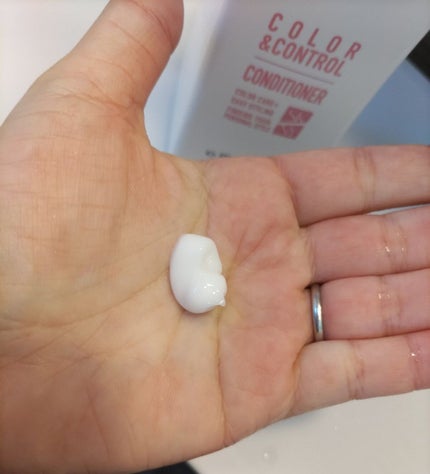 カラーコントロール シャンプー W/コンディショナー W/スティーブンノル ニューヨーク/市販シャンプーを使ったクチコミ(4枚目)