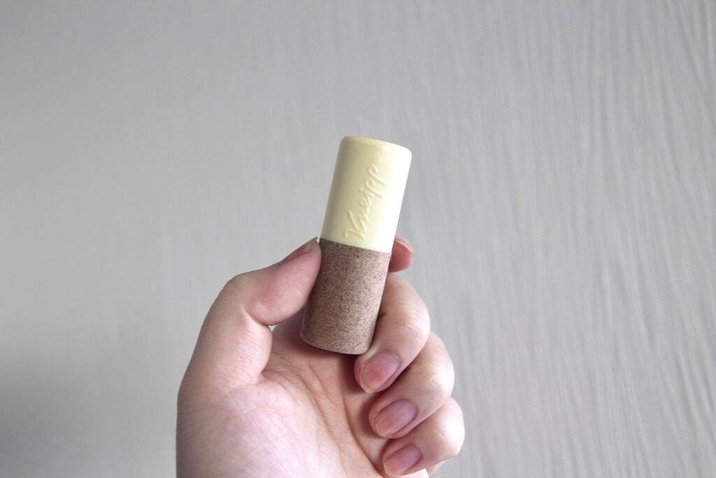 オーガニック リップバーム バニラの香り/クナイプ/リップケアを使ったクチコミ（1枚目）