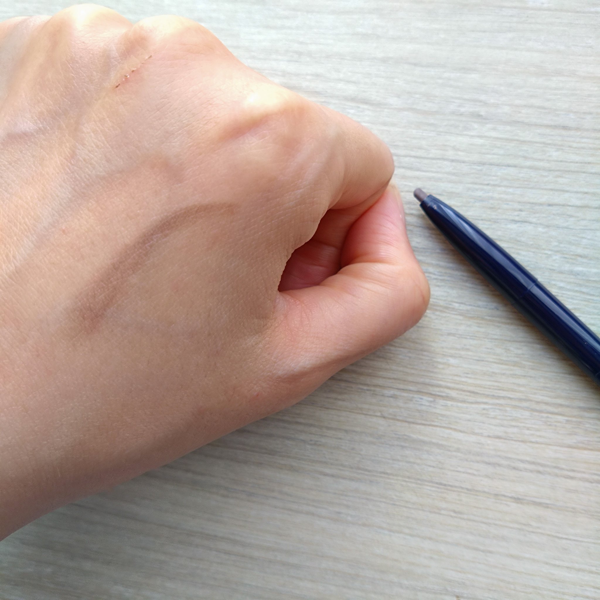 くり出しアイブロー/グレイシィ/アイブロウペンシルを使ったクチコミ（2枚目）