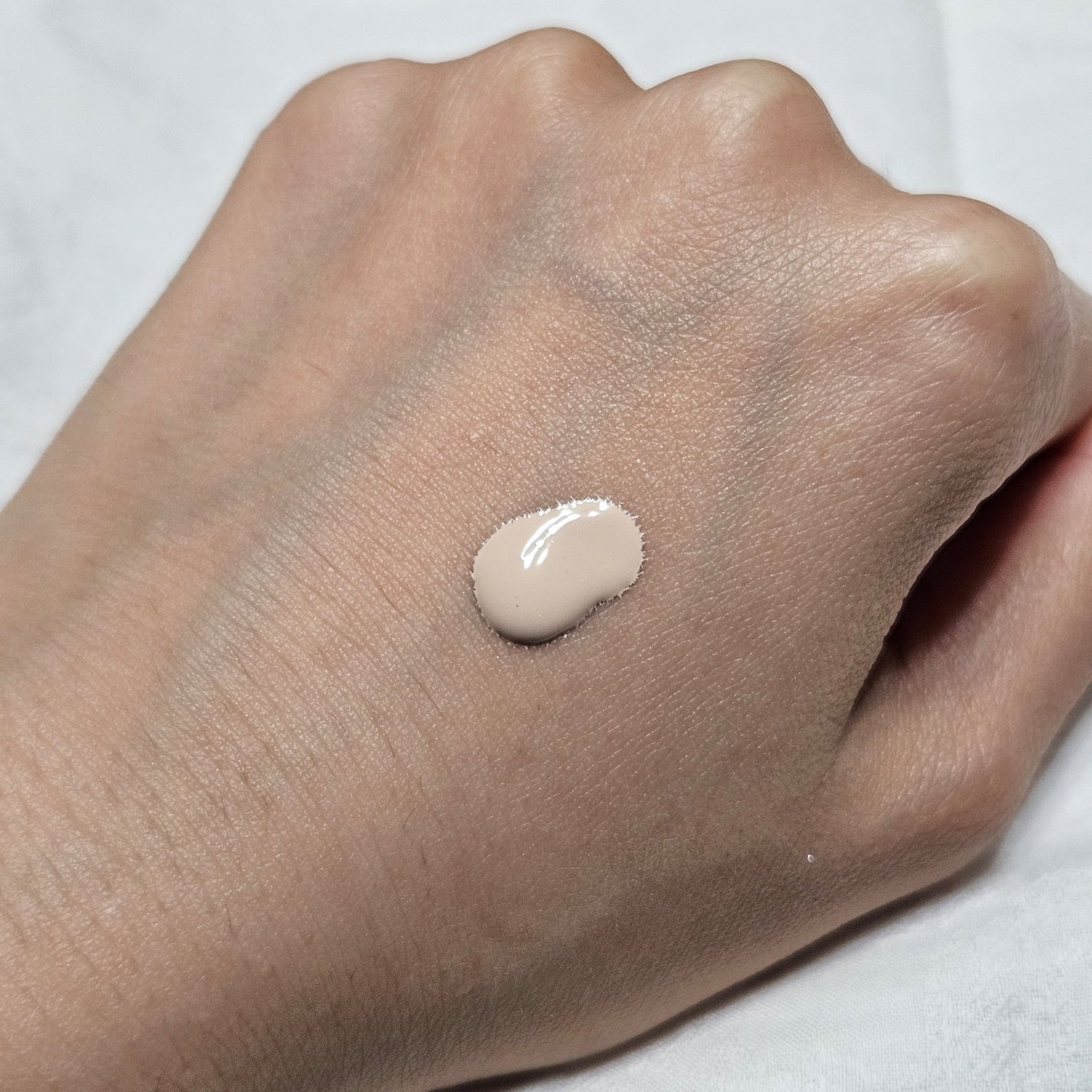 エッセンス スキングロウ ファンデーション/SHISEIDO/リキッドファンデーションを使ったクチコミ(4枚目)