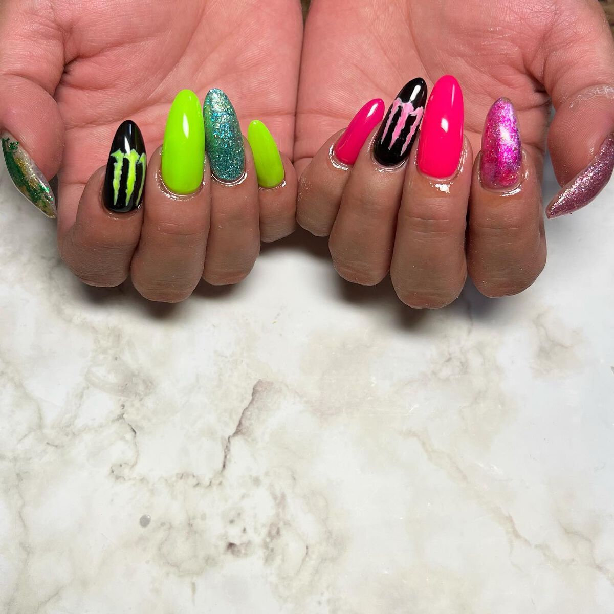 #ネオンネイル,#夏ネイル,#ネイル,#ニュアンスネイル,#スカルプネイル,#ジェルネイル,#ママネイル,#ギャルネイル,#大人ネイル,#派手ネイル,#やり放題ネイル,#城陽ネイル,#京都ネイル,#大阪ネイル,#奈良ネイル,#サマーネイルのネイルデザイン