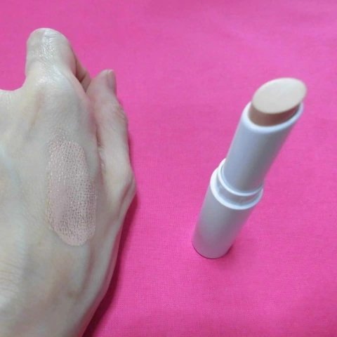 ミネラルシルクコンシーラー/ヴァントルテ/スティックコンシーラーを使ったクチコミ（3枚目）