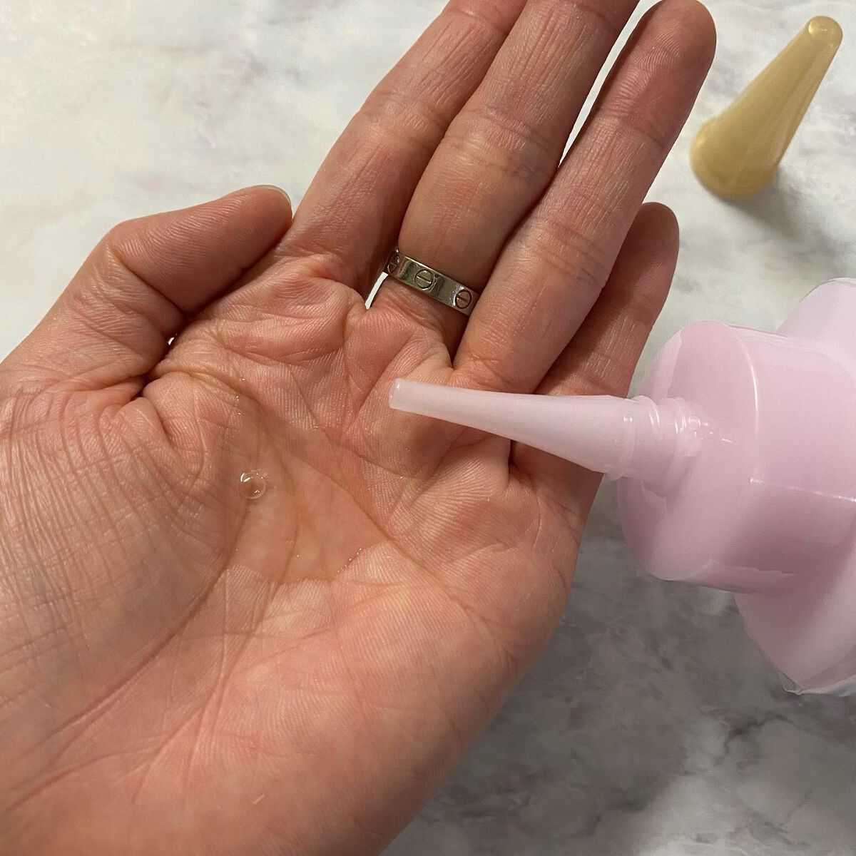 エッセンシャル プレミアム ウォータートリートメント EXスムース/エッセンシャル/アウトバストリートメントを使ったクチコミ（3枚目）