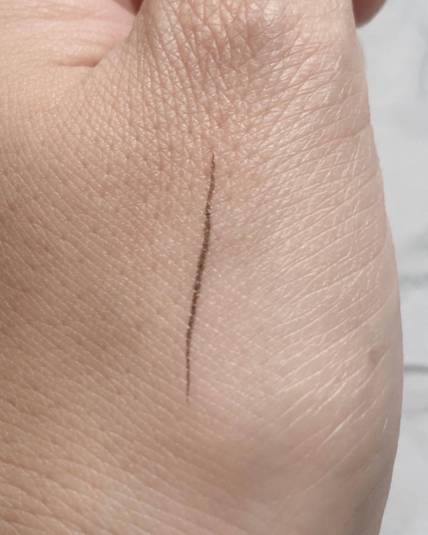 エクストラシャープ リキッドライナー BK001 ブラック/Visée/リキッドアイライナーを使ったクチコミ（3枚目）