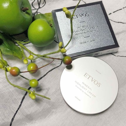 ミネラルハイライトクリーム/エトヴォス/クリームハイライトを使ったクチコミ(2枚目)