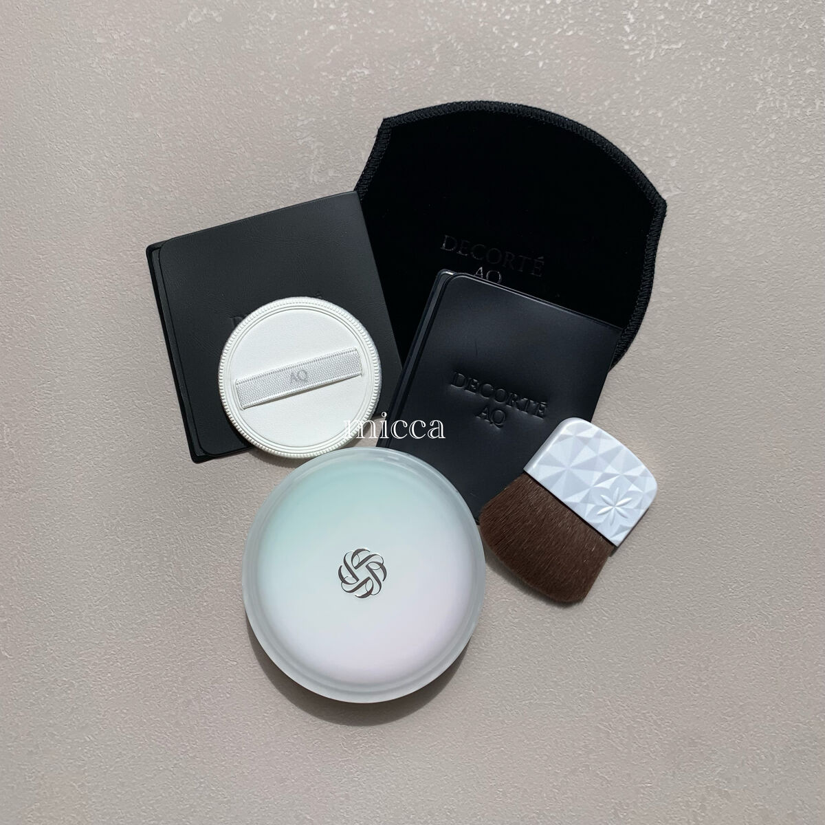 ＡＱ　オーラ リフレクター/DECORTÉ/プレストパウダーを使ったクチコミ（2枚目）