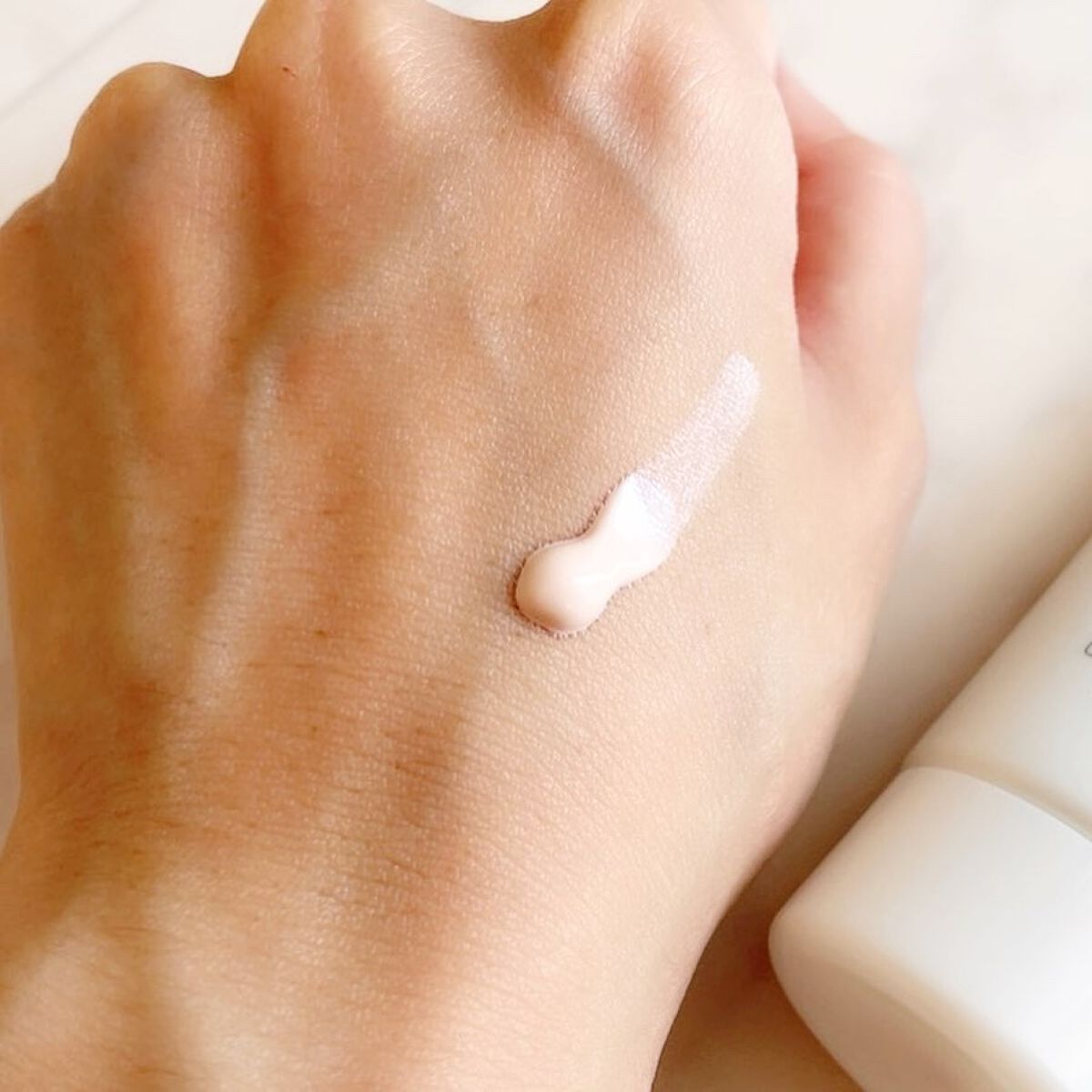 ベルディオ UVトーンアップエッセンス N/メンターム/日焼け止めローションを使ったクチコミ（3枚目）