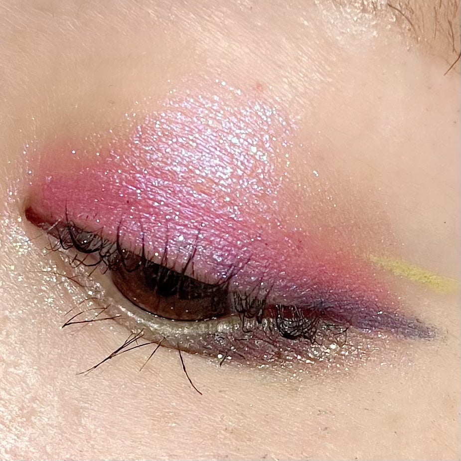 Pressed Powder Shadow /ColourPop/アイシャドウパレットを使ったクチコミ(2枚目)