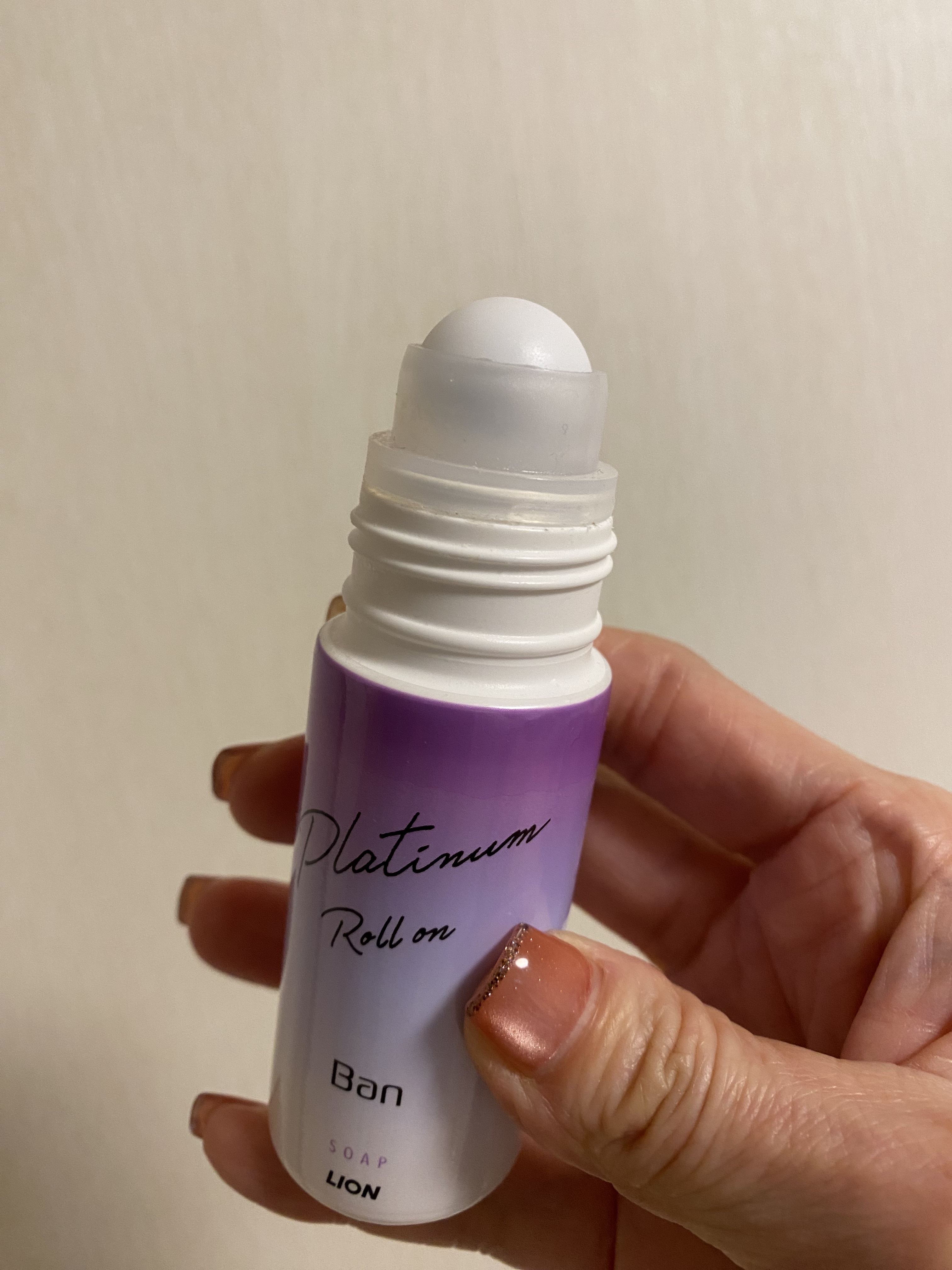 バン　プレミアムプラチナロールオン　Ad/Ban/デオドラント・制汗剤を使ったクチコミ（3枚目）