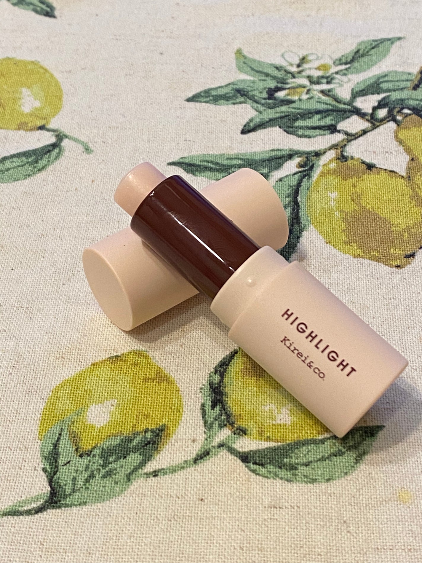 グロウスティックハイライト/Kirei&co./スティックハイライトを使ったクチコミ(2枚目)
