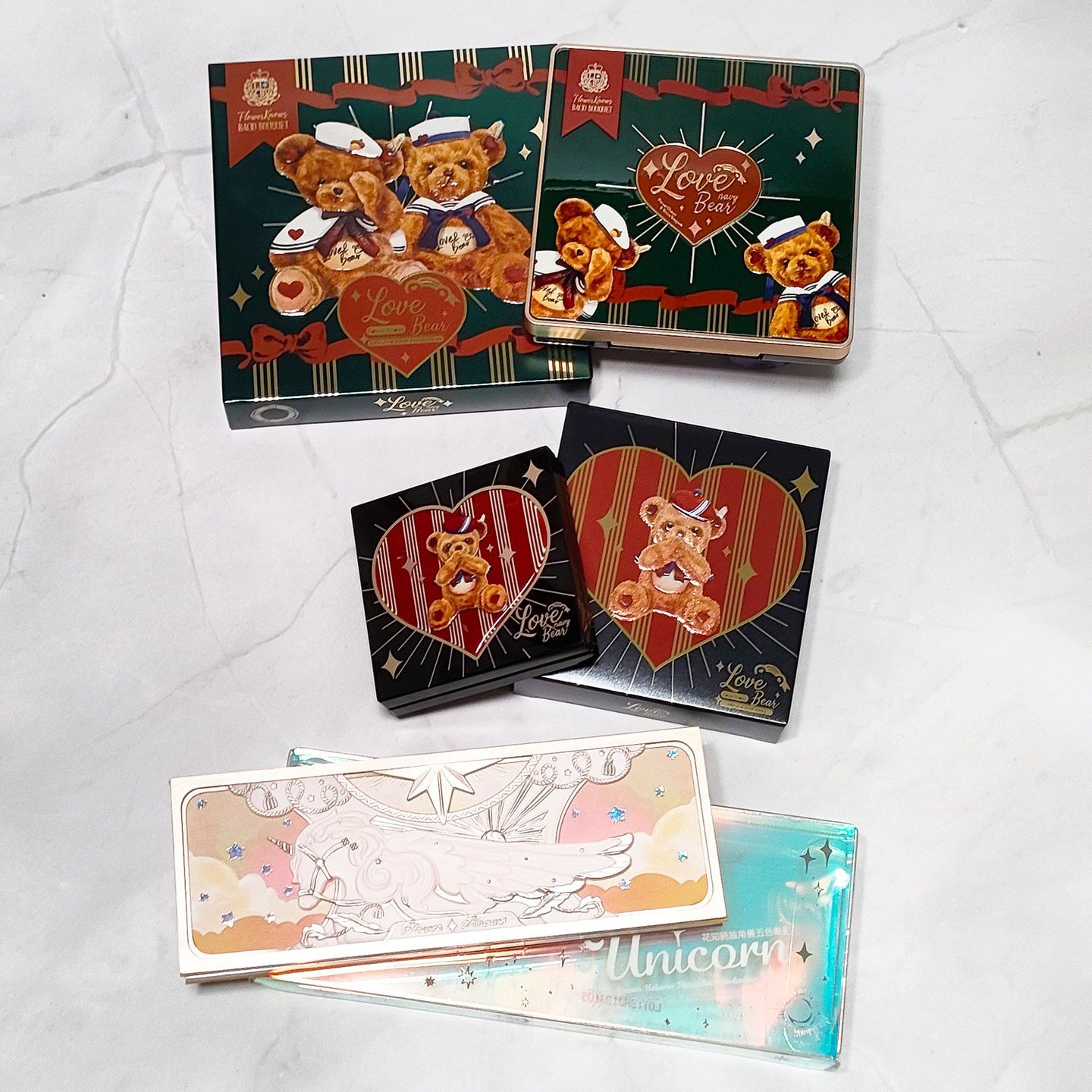 ローズユニコーンシリーズ アイシャドウパレット ワンダリングポエット(吟遊詩人)/FlowerKnows/アイシャドウパレットを使ったクチコミ（1枚目）