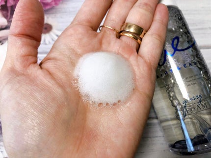 グロッシーオイルフォーム/エアリー&イージー/ヘアオイルを使ったクチコミ(3枚目)