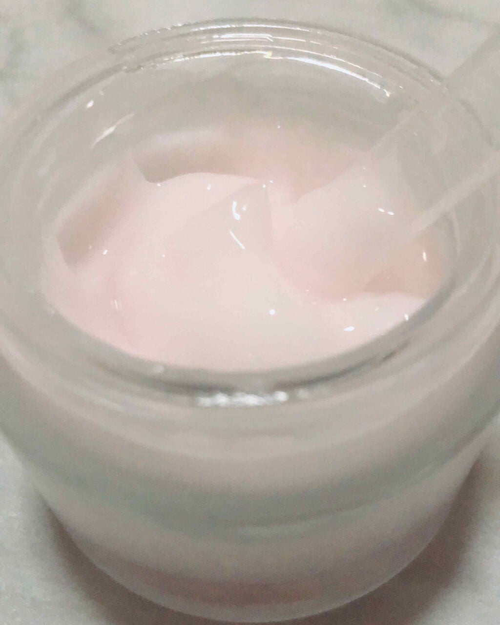 ローズウォーター スリーピングマスク/FEMMUE/フェイスクリームを使ったクチコミ(2枚目)