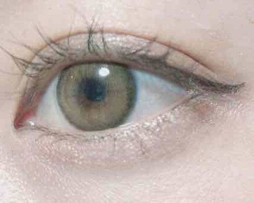 oriori on LIPS 「今SNSで話題の橋本環奈になれるカラコンを、ついに購入したので..」(3枚目)