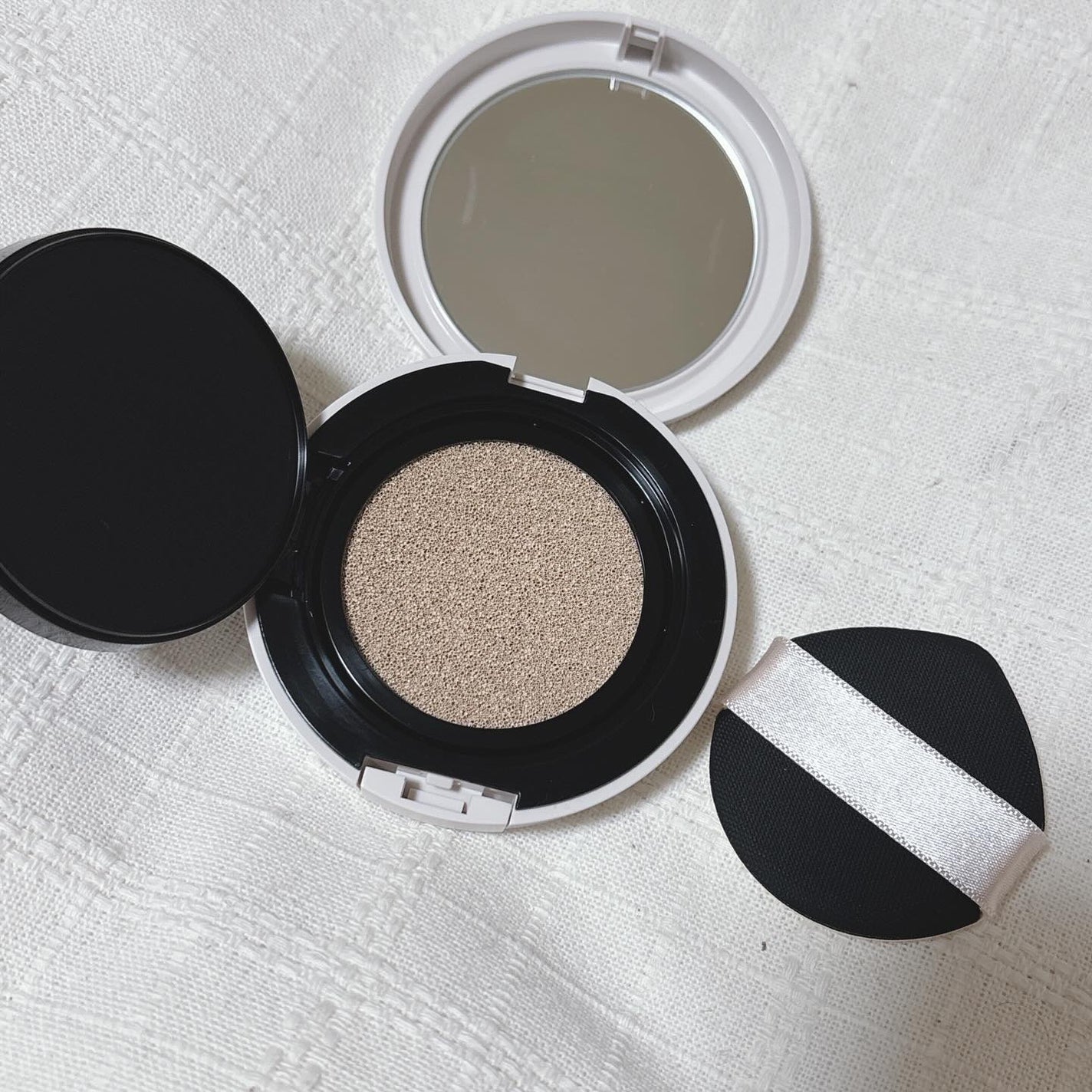 シフォンフィットクッションファンデーション/CEZANNE/クッションファンデーションを使ったクチコミ(2枚目)