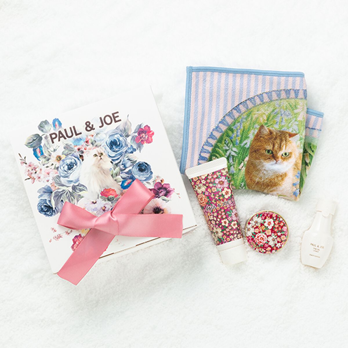 リップスティック トリートメント/PAUL & JOE BEAUTE/リップケアを使ったクチコミ（2枚目）