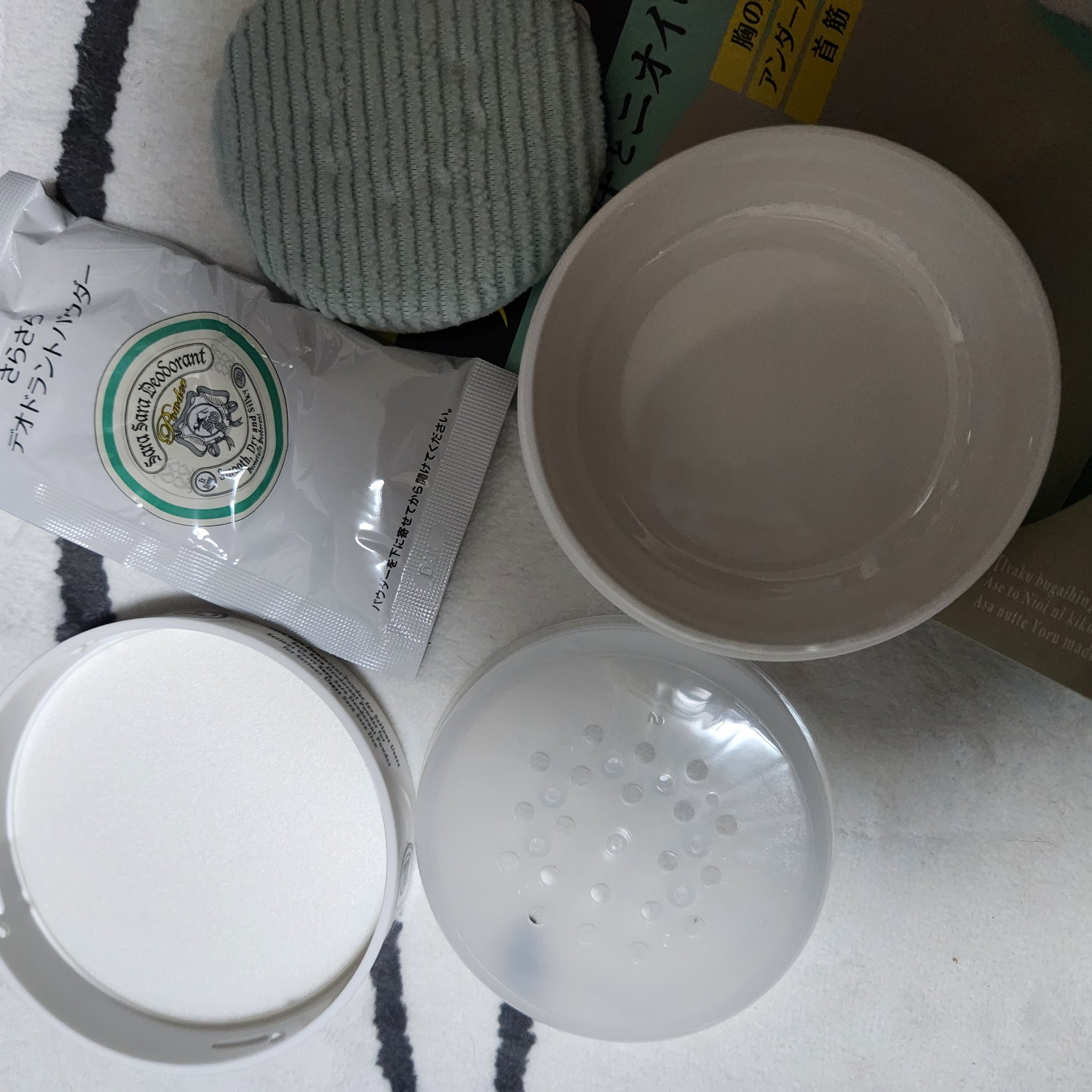 薬用さらさらデオドラントパウダー/デオナチュレ/デオドラント・制汗剤を使ったクチコミ（3枚目）