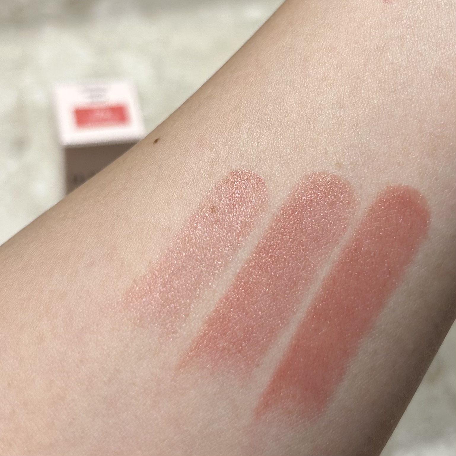 センシュアル ヌードバーム/HERA/リップバームを使ったクチコミ（3枚目）