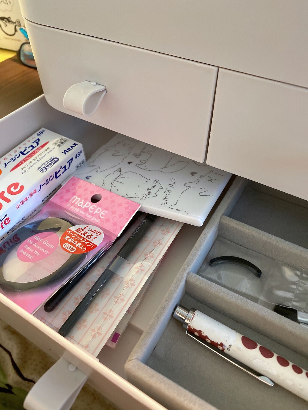 はっち on LIPS 「🤔やっぱり買い替えるべき?🤔最近コスメが潤ってきて、いよいよ入..」(3枚目)