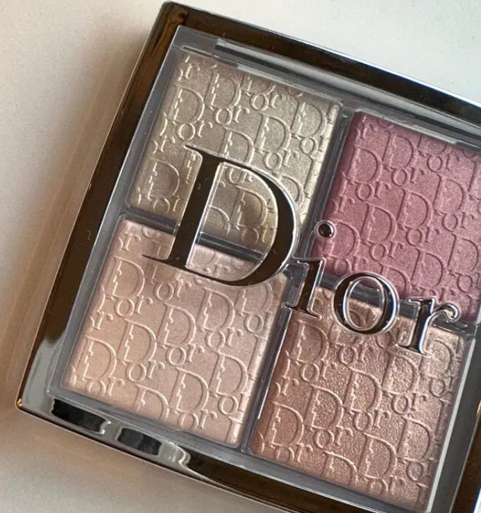 ディオール バックステージ フェイス グロウ パレット/Dior/ハイライトを使ったクチコミ（1枚目）