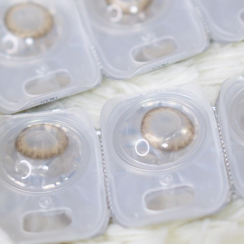 エルージュ 2weeks/éRouge/2週間(2WEEKS)カラコンを使ったクチコミ(4枚目)