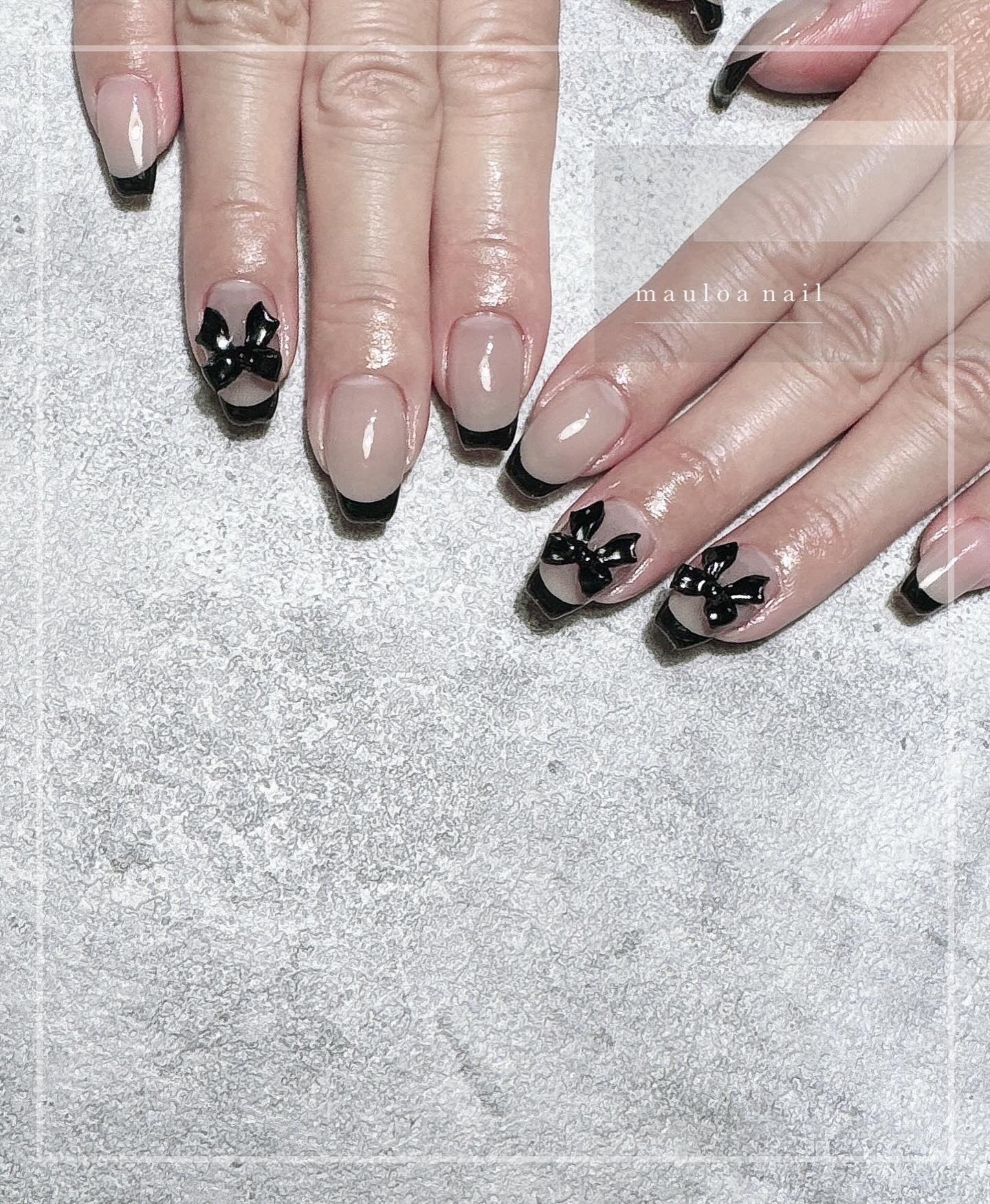 #リボンネイル,#ネイル,#アートネイル,#秋ネイル,#黒リボンネイル,#東住吉区ネイル,#手書きアートネイル,#ミラーアートネイル,#パーツネイル,#ブラックネイル,#ワンカラーネイル,#天王寺ネイルのネイルデザイン