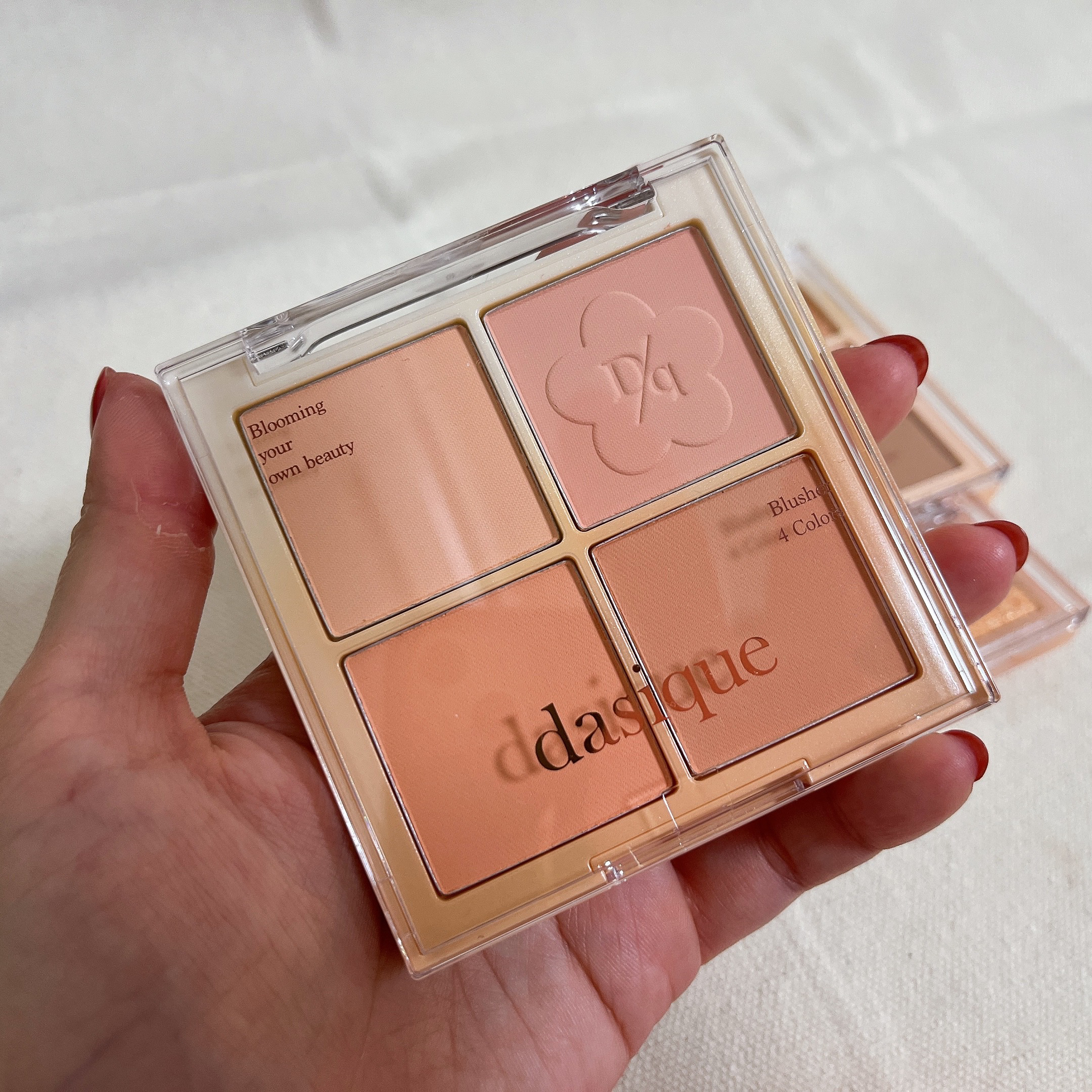 ブレンディングムードチーク/dasique/パウダーチークを使ったクチコミ（2枚目）