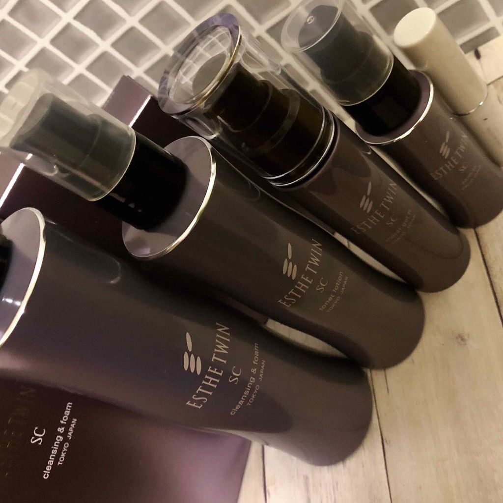 里穂 on LIPS 「エステサロンで購入したスキンケア達❤︎#リピートコスメ#最近の..」(1枚目)