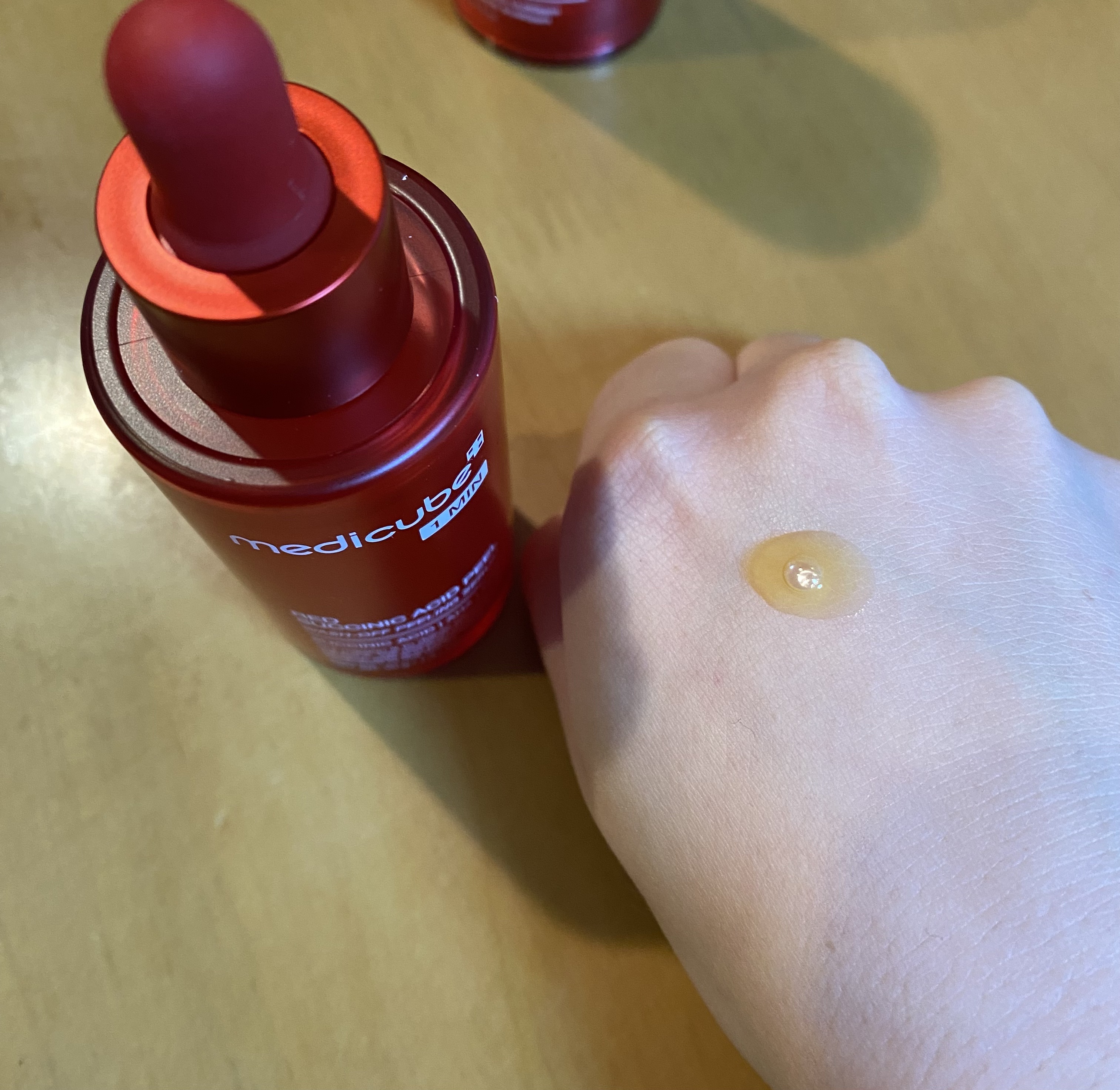 レッドアクネピーリングセラム/MEDICUBE/美容液を使ったクチコミ（3枚目）