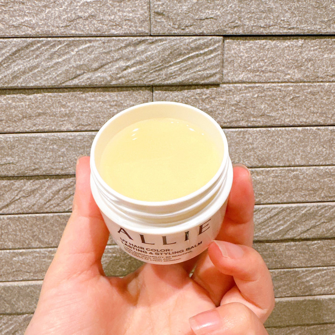 アリィー クロノビューティ UV ヘアカラーラスティング&スタイリング バーム/アリィー/ヘアバームを使ったクチコミ(2枚目)