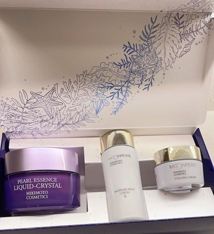 RIKA on LIPS ãðããã¢ãã³ã¹ã¡ãã£ãã¯ã¹ð2022幎ããªããŒã³ã¬ã¯ã·ã§ã³ããª..ãïŒ6æç®ïŒ