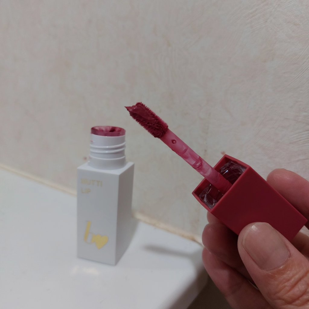 むっちリップR 101 こあくまカシス/b idol/口紅を使ったクチコミ（2枚目）