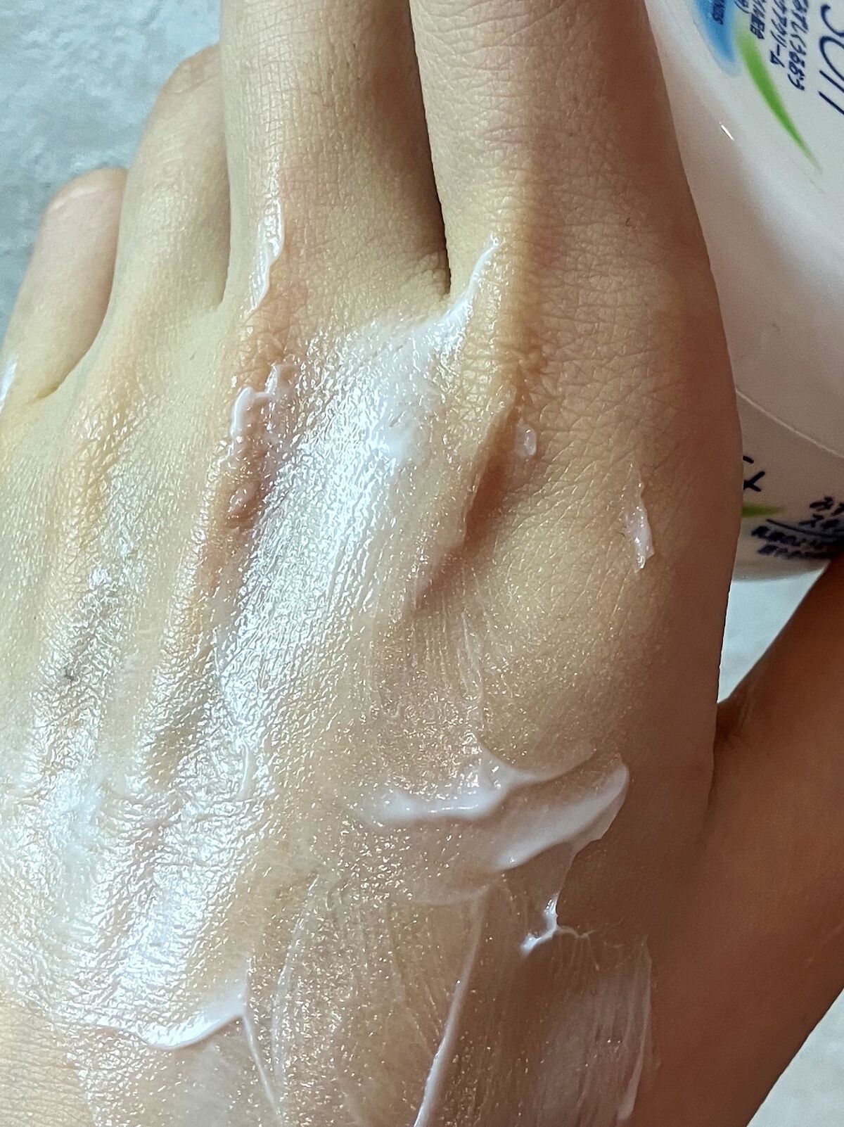 ニベアソフト スキンケアクリーム/ニベア/ボディクリームを使ったクチコミ（3枚目）