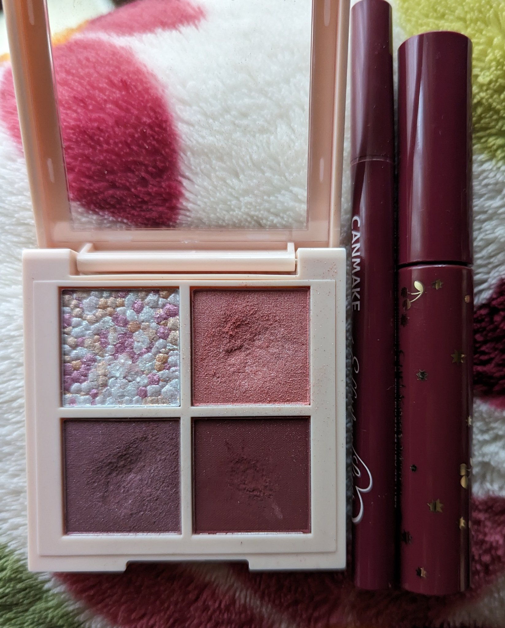 レブロン ダズル アイシャドウ クアッド/REVLON/アイシャドウパレットを使ったクチコミ（1枚目）