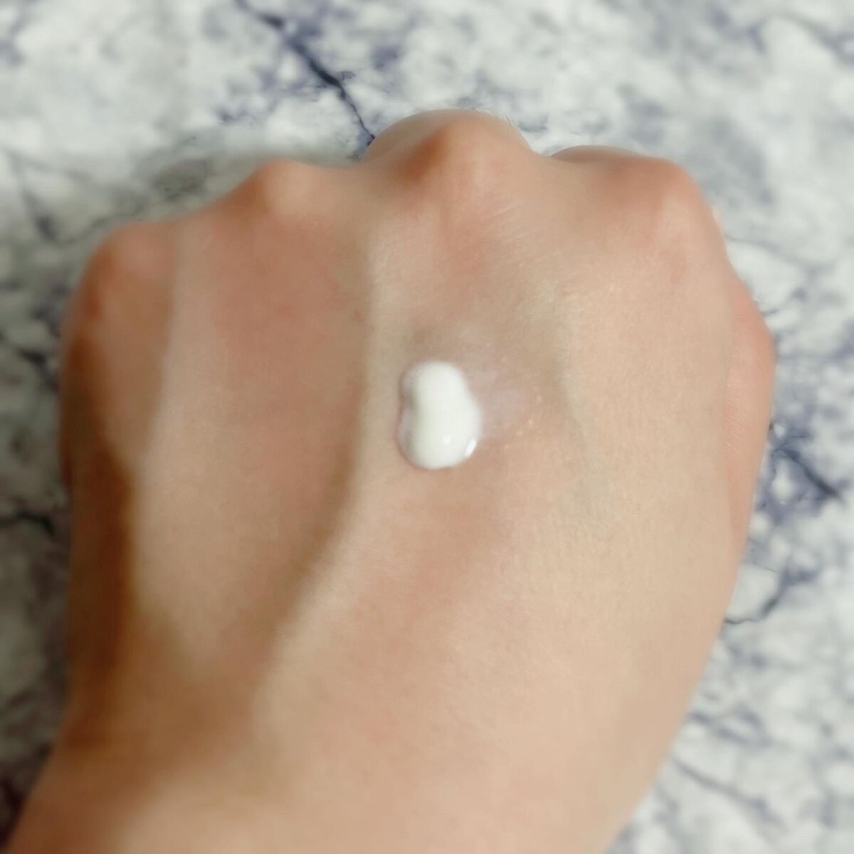 サンスクリーン+  モイスト日焼け止め<日焼け止め>/DR.WU/日焼け止めクリームを使ったクチコミ(4枚目)